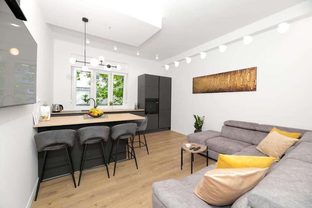 Tata Apartment سبليت المظهر الخارجي الصورة